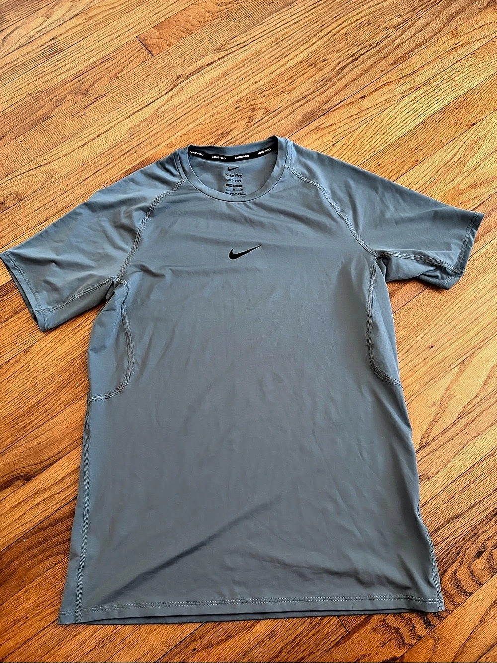 Nike Pro Dri-FIT Athletic Short Sleeve in Gray Medium Like New